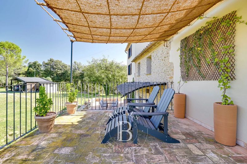 Foto b62f0f73-f706-4fb6-bff8-3964c0fc3302. Masia amb calefacció piscina a Esponellà