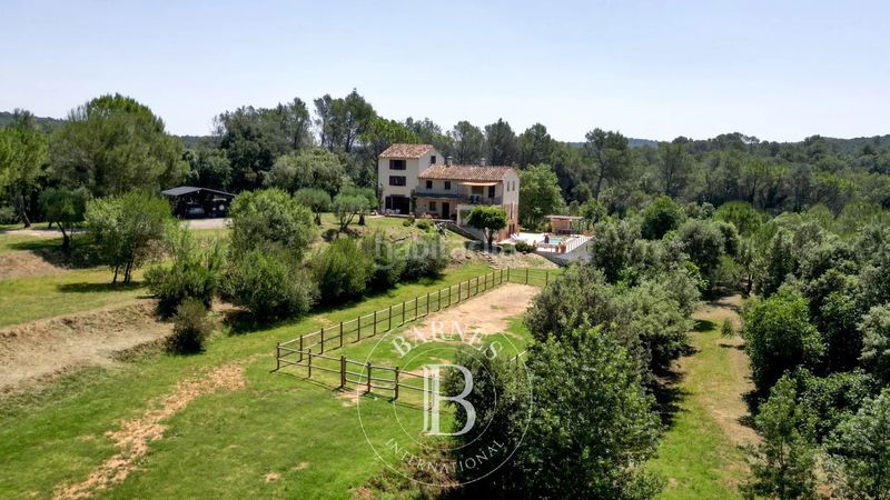 Foto ee218266-198c-459f-a8c2-a7d031f5c182. Masia amb calefacció piscina a Esponellà