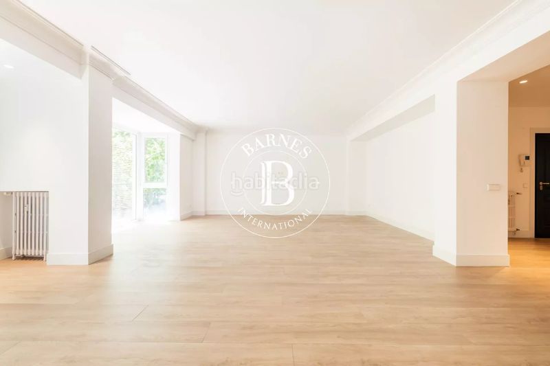 Foto 3f3286d7-b7ee-46af-ac6e-ee5a94e3691d. Rent flat with heating parking in El Viso Madrid