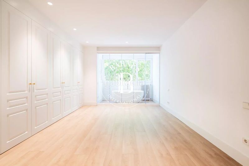 Foto 8ec2e3af-297d-47c6-8b82-3e23a075aa84. Rent flat with heating parking in El Viso Madrid