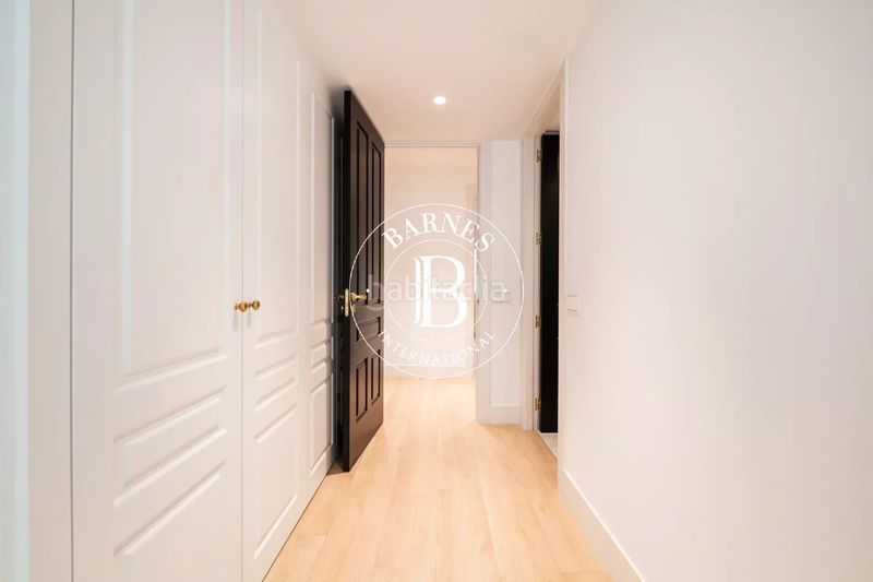Foto 9009c630-fe58-47f1-b25e-7a069ef3b46e. Rent flat with heating parking in El Viso Madrid