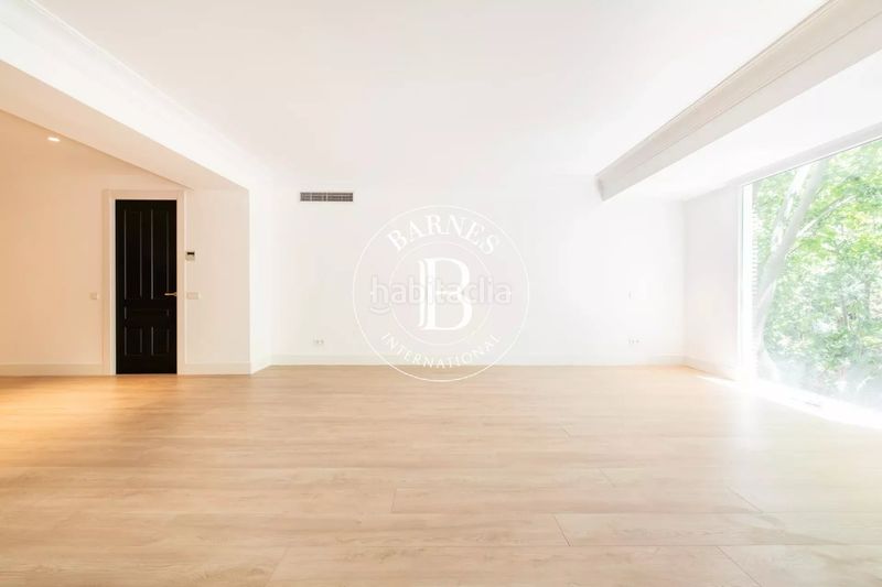 Foto cadadd38-69a7-46b9-8c21-5ae6596e7b28. Rent flat with heating parking in El Viso Madrid