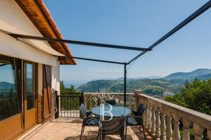 Foto 58c6b3ad-c7dd-4d0b-922e-eaf0b3a295fc. Casa amb calefacció piscina a Mutriku