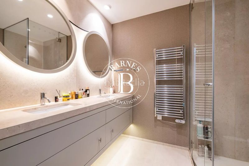 Foto 79ad4281-95e8-4a72-bb75-550afc22f713. Pis amb calefacció aparcament piscina a Castellana Madrid