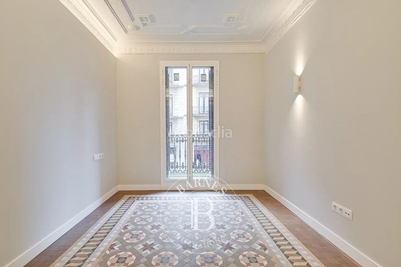 Foto e3fd08f3-d51b-4785-9f1c-8016bd558f24. Pis amb calefacció a Gòtic Barcelona