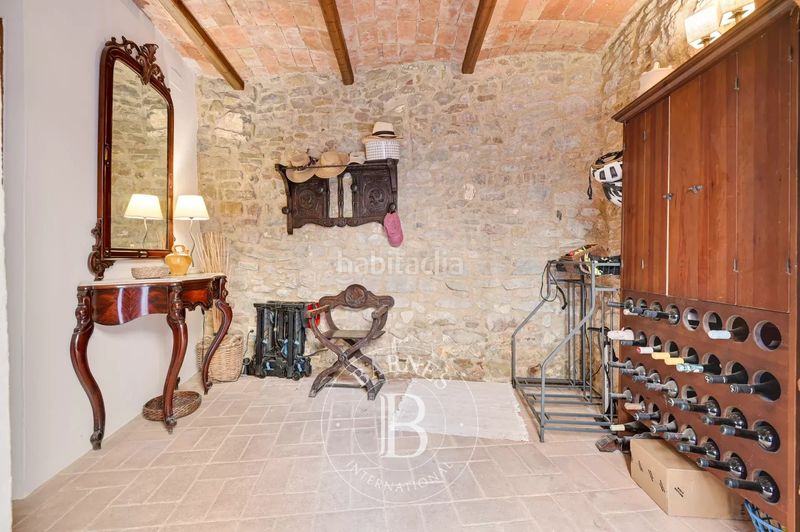 Foto 4bb9e211-cbea-4f2b-9336-32b5281fe565. Masia a Ullastret