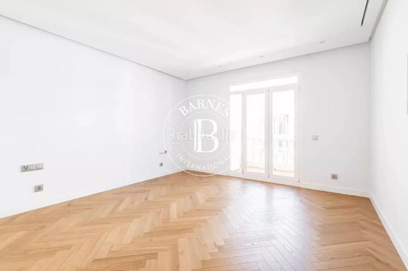 Foto 520c8488-da27-4279-8a8e-cbea5cbd8b05. Piso en Goya Madrid