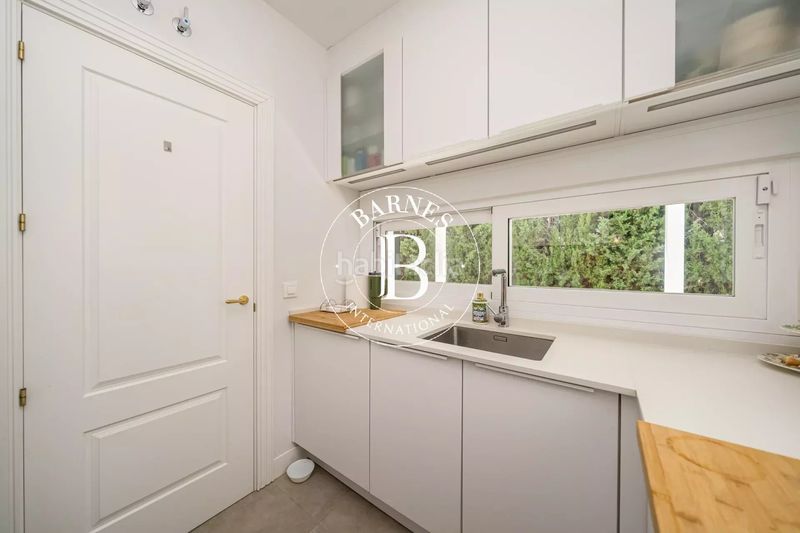Foto 8eb6fa1b-ebc0-4bf2-8a89-a278cdfbd83e. Rent house with heating parking pool in Redueña