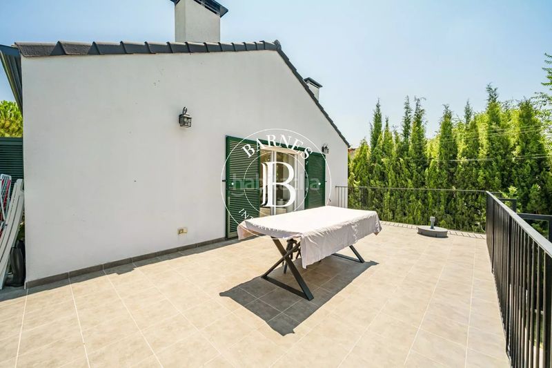 Foto 9a96887a-5200-49fc-ba39-c4a06ed31706. Rent house with heating parking pool in Redueña