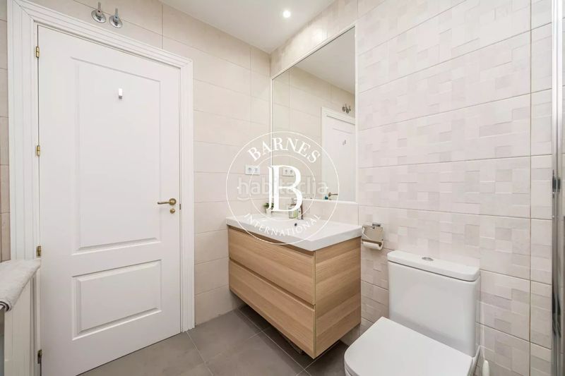 Foto b4188cff-3147-4b1c-ab42-b550231d6a1a. Rent house with heating parking pool in Redueña
