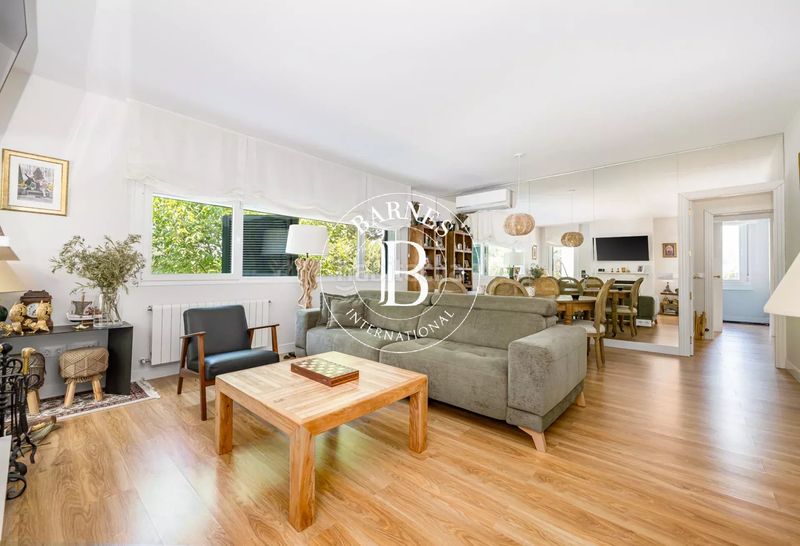 Foto b89368c9-754d-4db1-bfdd-26548552d113. Rent house with heating parking pool in Redueña