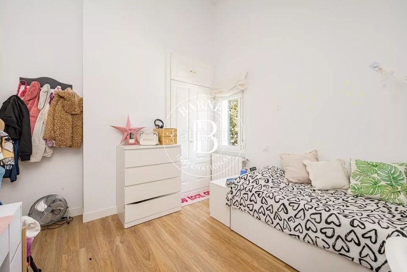 Foto c582da57-fd4d-4c34-8b08-bd93996028aa. Rent house with heating parking pool in Redueña
