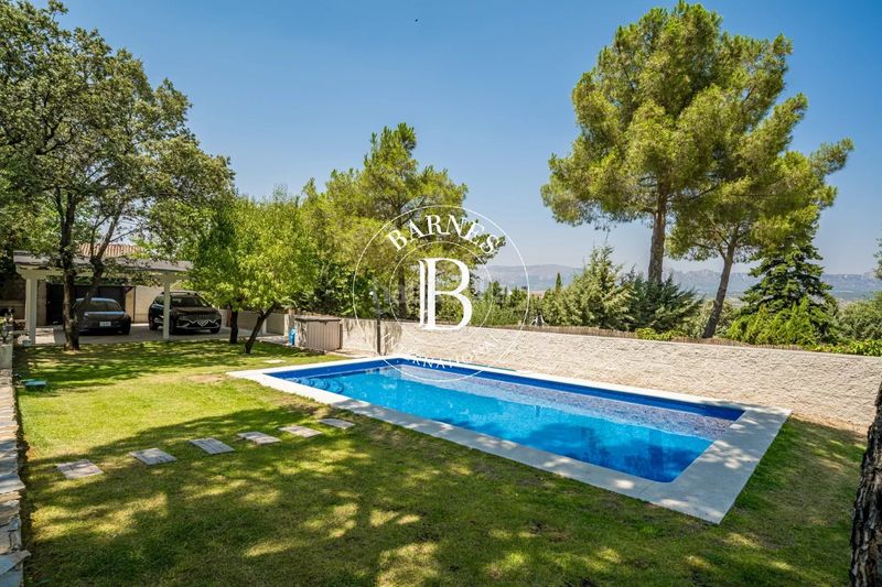Foto e8575f97-79ae-49c1-b1a2-1ae426965b12. Rent house with heating parking pool in Redueña