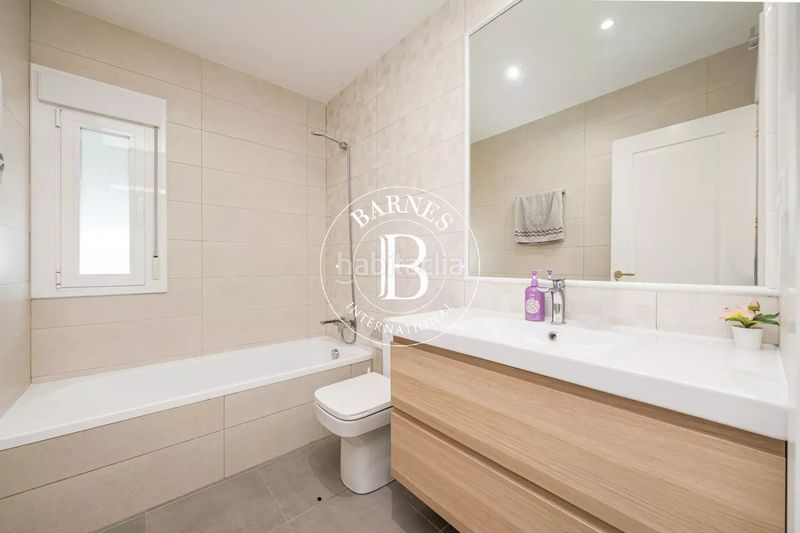 Foto fe05c1ff-9ad3-4eb6-92b6-d4517cf2a9c2. Rent house with heating parking pool in Redueña