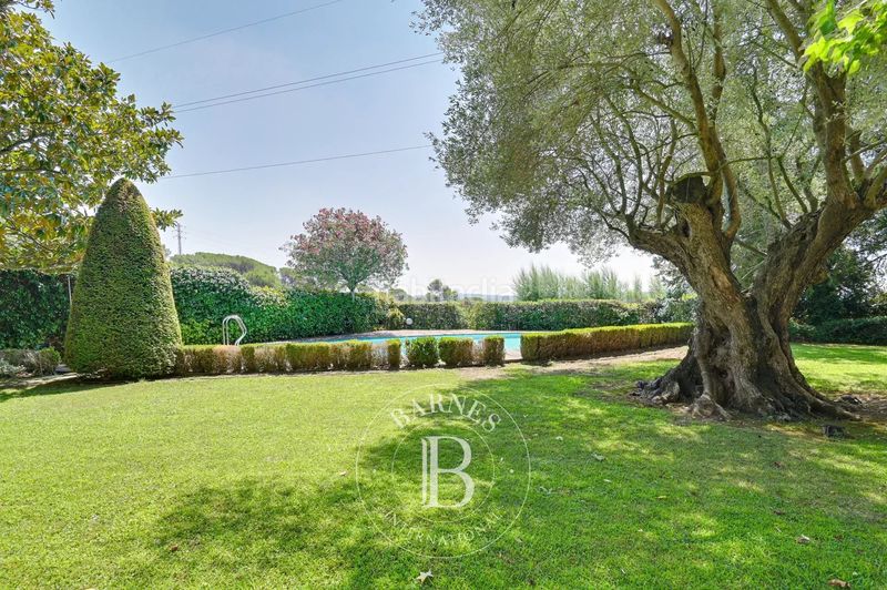 Foto 4f26ea70-ac81-4b2c-b9b8-f1b935edbc6e. Casa amb aparcament piscina a Palau Girona