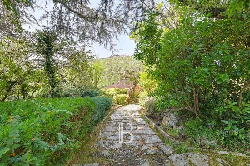 Foto f026712a-e5b8-4dd7-ac1f-4f1a916983b1. Casa amb aparcament piscina a Palau Girona