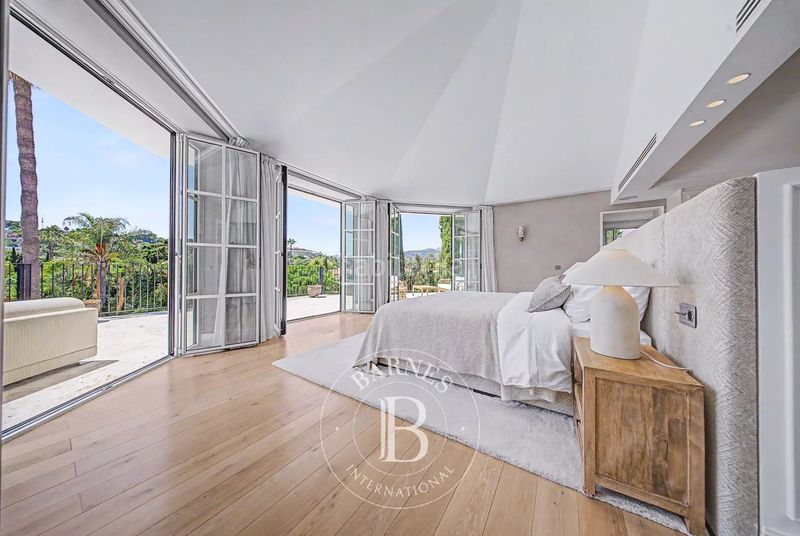 Foto 521224fc-5040-445d-935c-ca95dc8bb7e1. Casa amb calefacció piscina a Las Brisas Marbella