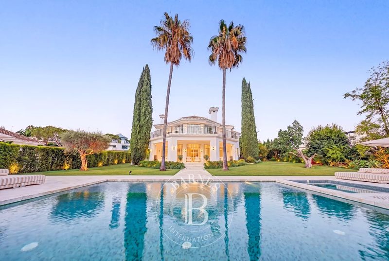 Foto cce923fe-2eb2-44af-999e-30f4b07c7c64. Casa amb calefacció piscina a Las Brisas Marbella