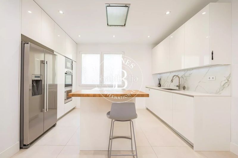 Foto 045ddcbd-0594-4f82-930f-317ffb33828e. Piso en Almagro Madrid