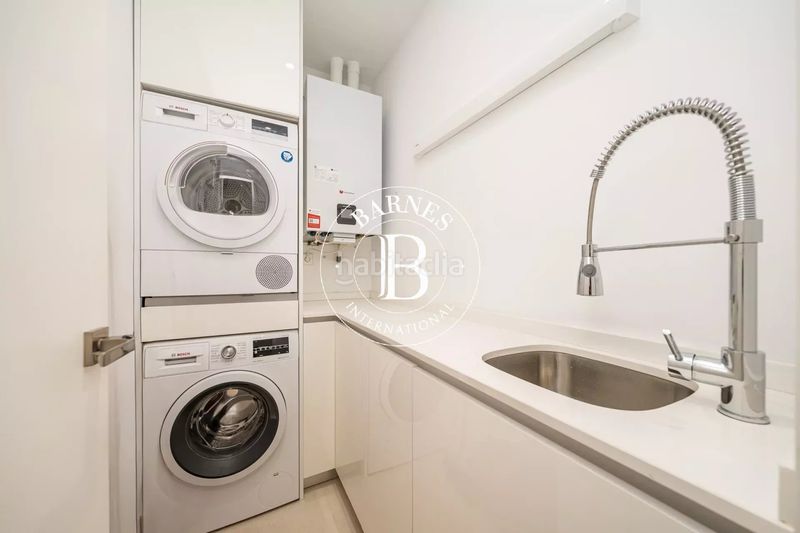Foto 18a31a01-7090-4617-b813-7a9910a8941d. Piso en Almagro Madrid