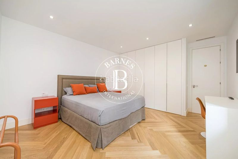 Foto 1df936e3-e57c-4fae-93de-1c4b4394c40c. Piso en Almagro Madrid