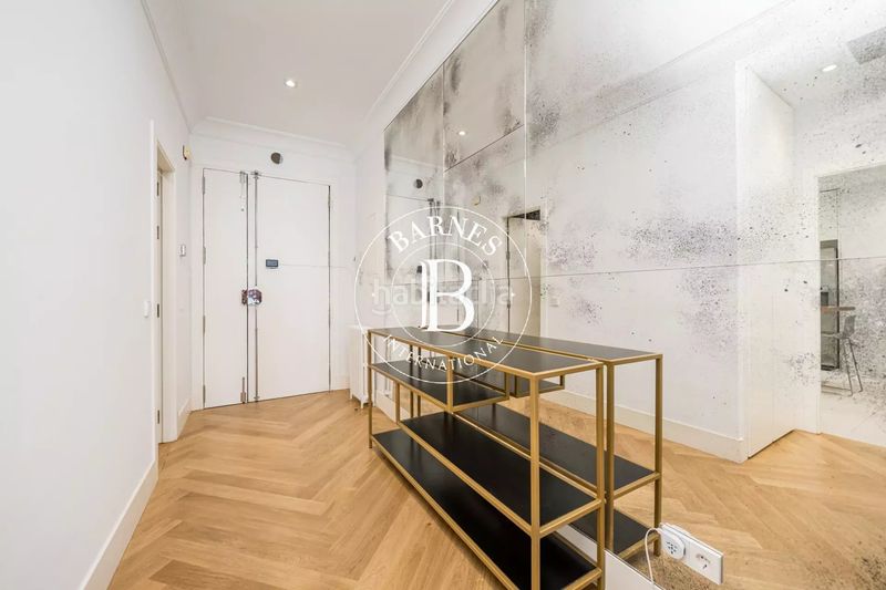 Foto 2a7ca357-35e8-4a3f-b1ca-984961117965. Piso en Almagro Madrid