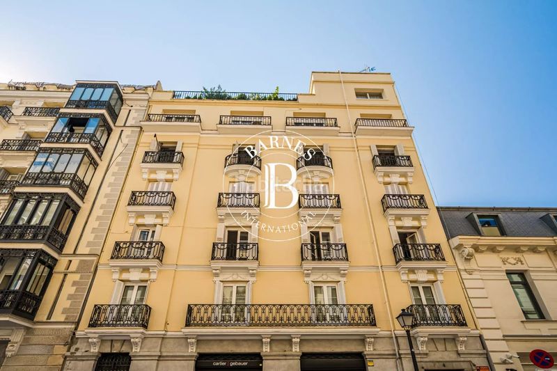 Foto 3a3a5e6f-e021-498b-bf52-336113e1889a. Piso en Almagro Madrid