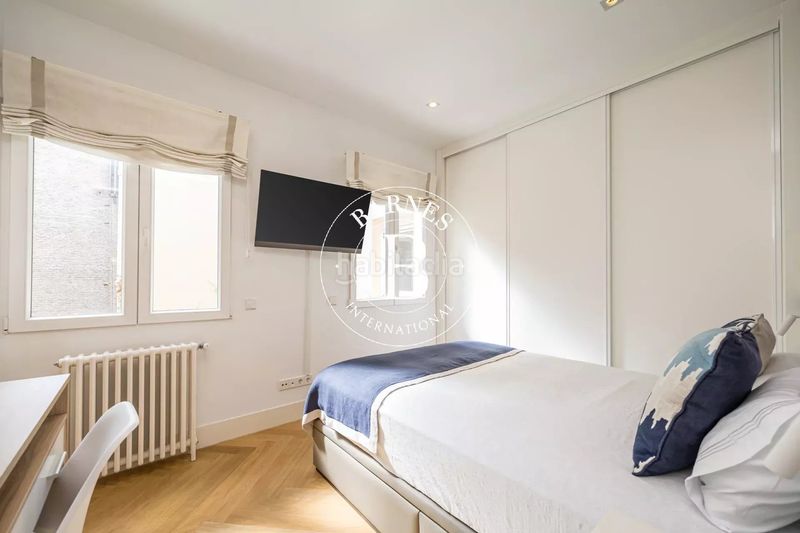 Foto c3c6be51-41eb-4489-9120-920449234f6d. Piso en Almagro Madrid
