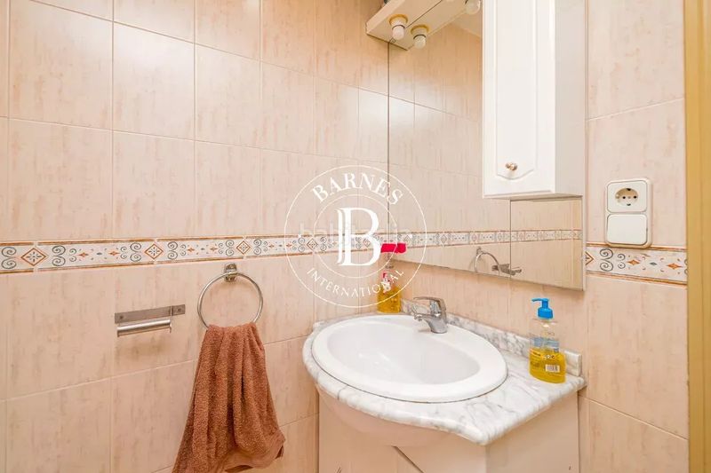 Foto 71a61564-04de-4c5d-839c-7b3c8e2a092d. Local comercial a Recoletos Madrid