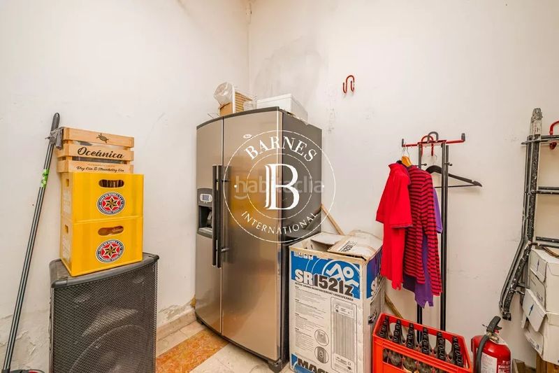 Foto a75e6d8e-6a54-40f7-8a0b-6ee3937edda7. Local comercial a Recoletos Madrid