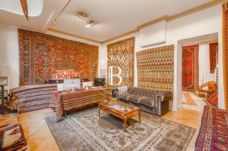 Foto c75108a1-58f7-4742-9f53-27beee0b18a0. Local comercial a Recoletos Madrid