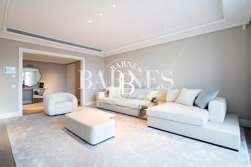 Foto 9e70cb91-a7b6-4d51-a2ca-03b201409e5c. Rent flat with heating parking pool in Sol Madrid