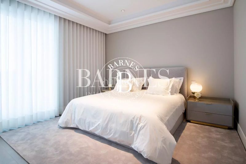 Foto cae98c98-0f03-420f-9e6a-1ecc84db1b7b. Rent flat with heating parking pool in Sol Madrid
