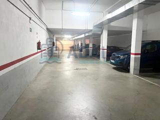 Car parking in Calle de Extremadura 13