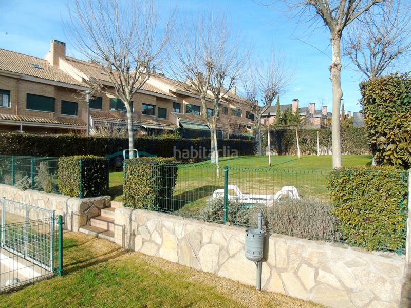 Foto 19fdd75a-3c2f-40f1-9e75-b5627b2cedb0. Casa adosada en Zona El Caño Arroyomolinos