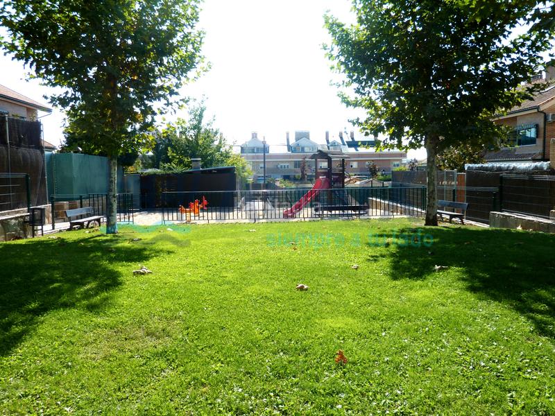 Foto dbfac6f8-55c6-4aa2-b133-f411625c6316. Casa adosada en Zona El Caño Arroyomolinos