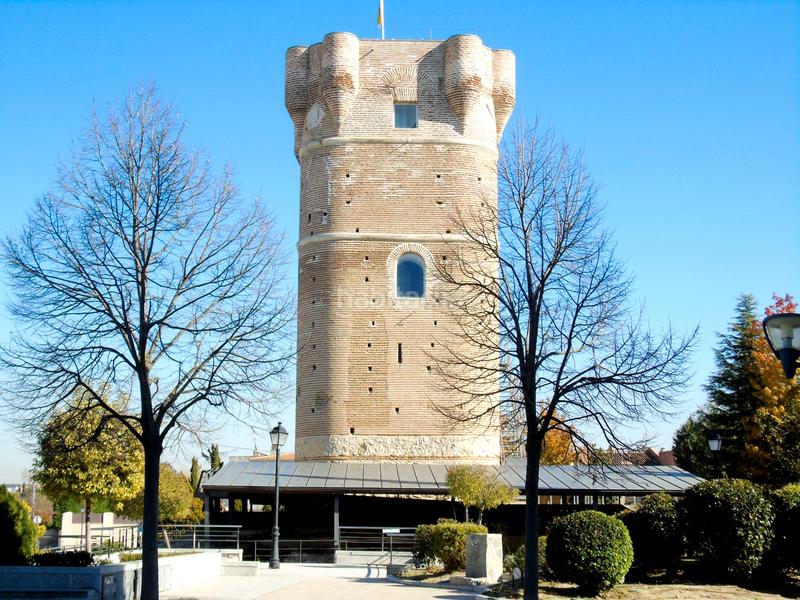 Foto 71b7f3dd-b514-4379-b787-6915f8f91a5c. Maison jumelée avec cheminée piscine dans Zona El Caño Arroyomolinos