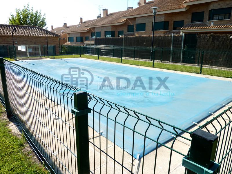 Foto 97adb8ee-a86d-450c-bc2d-75164b51e501. Semi detached house with fireplace pool in Zona El Caño Arroyomolinos