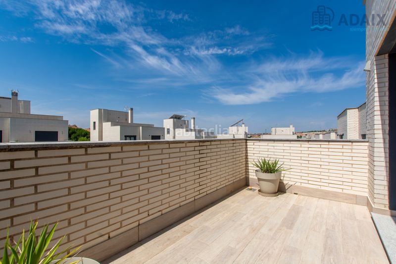 Foto c1416365-218a-4cfc-8aff-8d709cf84b5a. Chalet  independiente en Urbanización El Mediterráneo Arroyomolinos