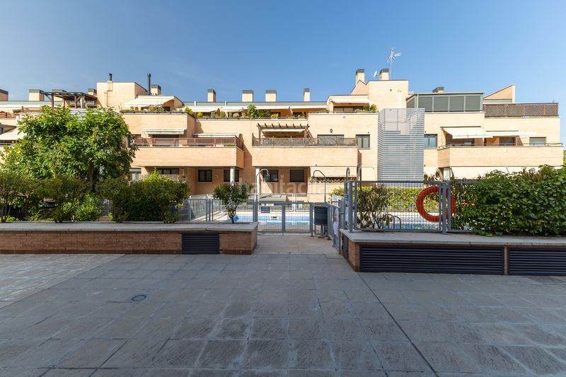 Foto 8a329d17-7d55-46d2-8e1c-aba37d3f6d58. Pis amb piscina a El Cantizal Rozas de Madrid (Las)
