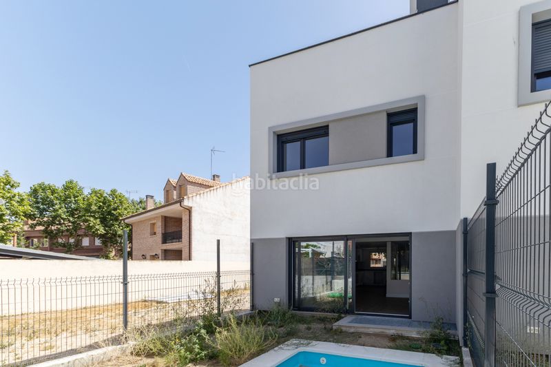 Foto 0f5540c5-a6c1-4079-8860-bfb86d5ab281. Casa adossada amb aparcament piscina a Centro Villanueva del Pardillo