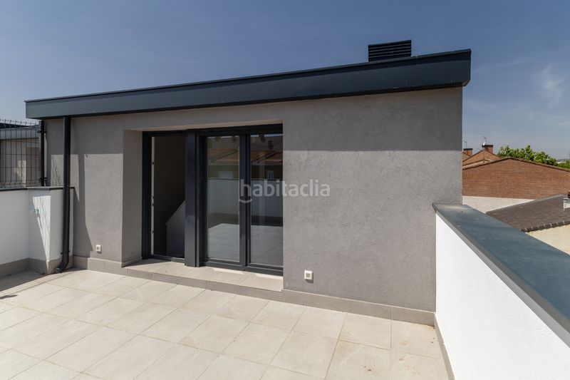 Foto b985973a-000b-423c-8a00-e72ad45718fa. Casa adossada amb aparcament piscina a Centro Villanueva del Pardillo