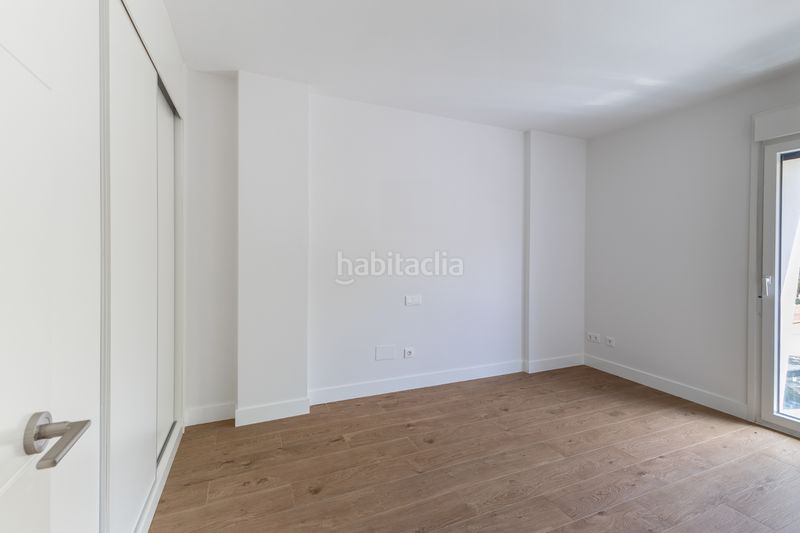 Foto d427372d-4904-4933-b3de-32106b8da9cf. Casa adossada amb aparcament piscina a Centro Villanueva del Pardillo