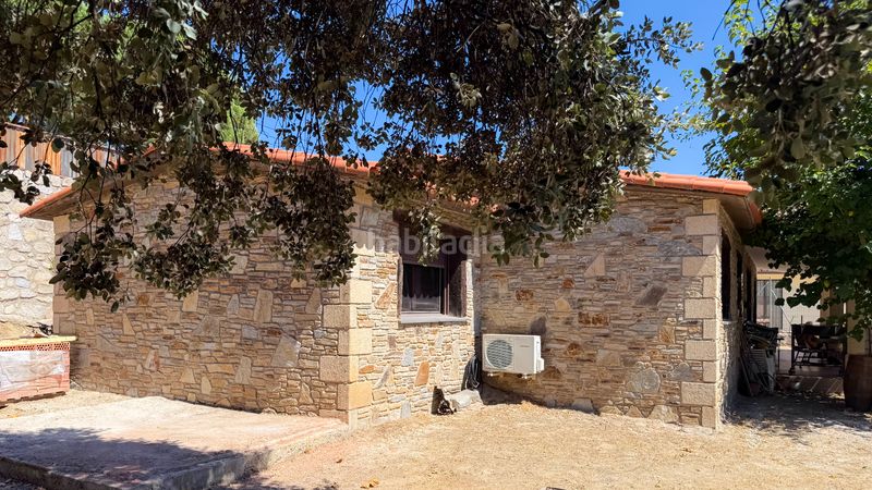 Foto 0f73cc0d-a86d-4263-8bd0-77ad6fa2804a. Xalet amb xemeneia piscina a puerto Galapagar-las cuestas Galapagar
