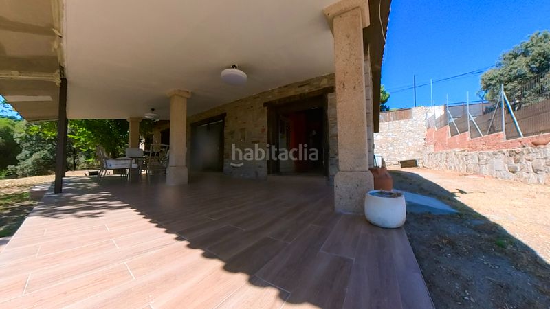 Foto ab3787a9-3611-4037-bdd1-4fed1a3c07ae. Xalet amb xemeneia piscina a puerto Galapagar-las cuestas Galapagar