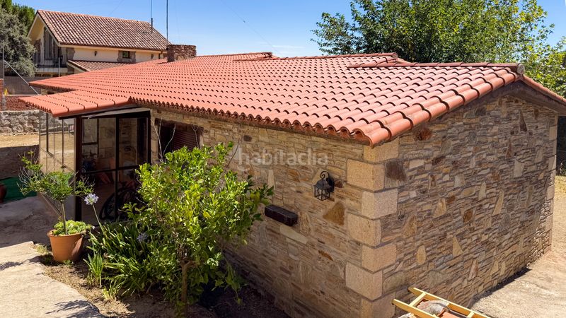 Foto c2c81c89-b87e-40e8-b44f-8f9f96a107aa. Xalet amb xemeneia piscina a puerto Galapagar-las cuestas Galapagar