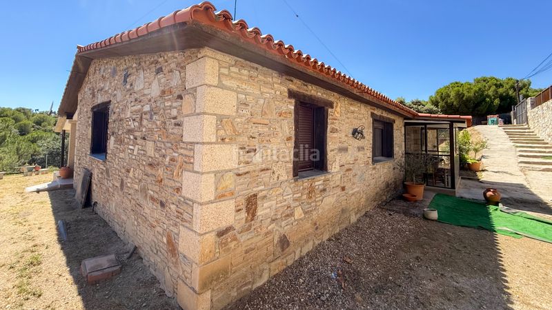 Foto e3d87c97-26eb-4d1c-a4dc-c9f9fe9e5e50. Xalet amb xemeneia piscina a puerto Galapagar-las cuestas Galapagar