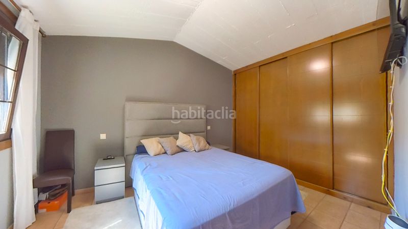 Foto f32087db-e367-42dc-a0a1-dabecf37a0ad. Xalet amb xemeneia piscina a puerto Galapagar-las cuestas Galapagar