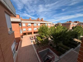 Pis  Calle enrique casas. Oportunidad piso 3 dormitorios en plena naturaleza