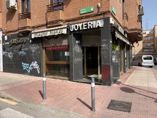 Business premise in Calle de miraflores 21